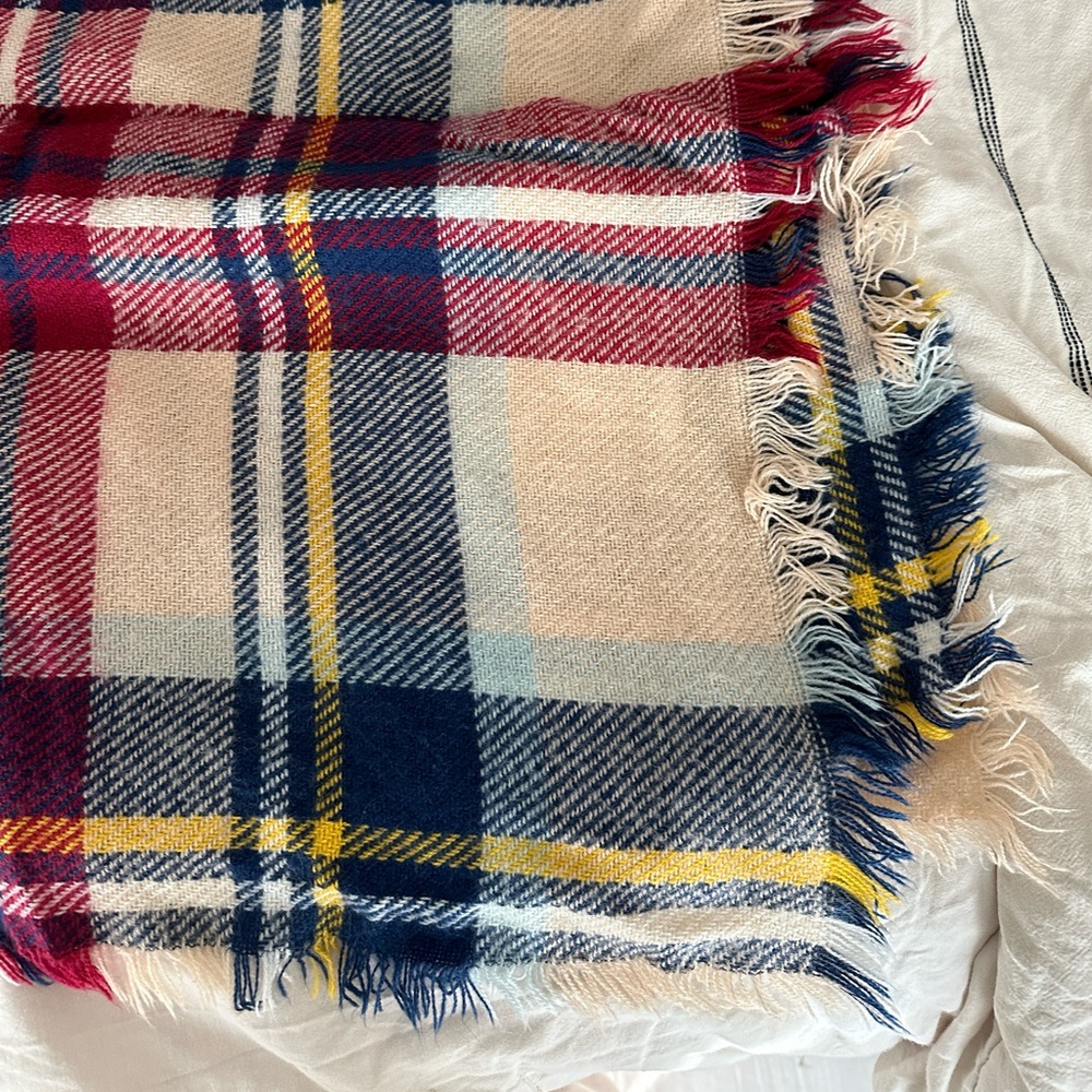 Scarf - Picture 9 of 11